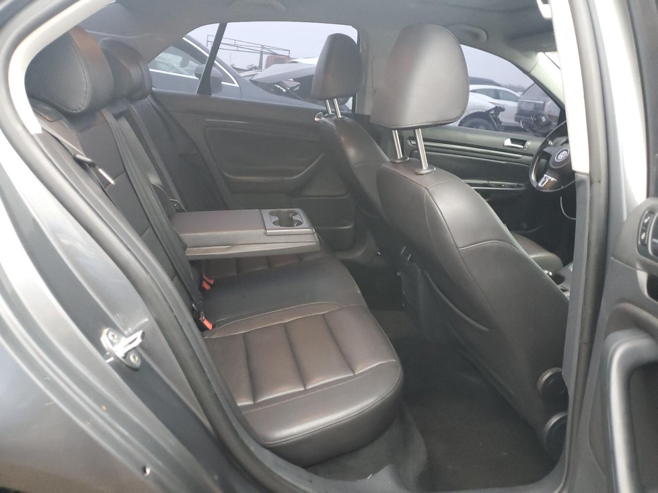 2010 Volkswagen Jetta Se VIN: 3VWRZ7AJ6AM045131 Lot: 93412405