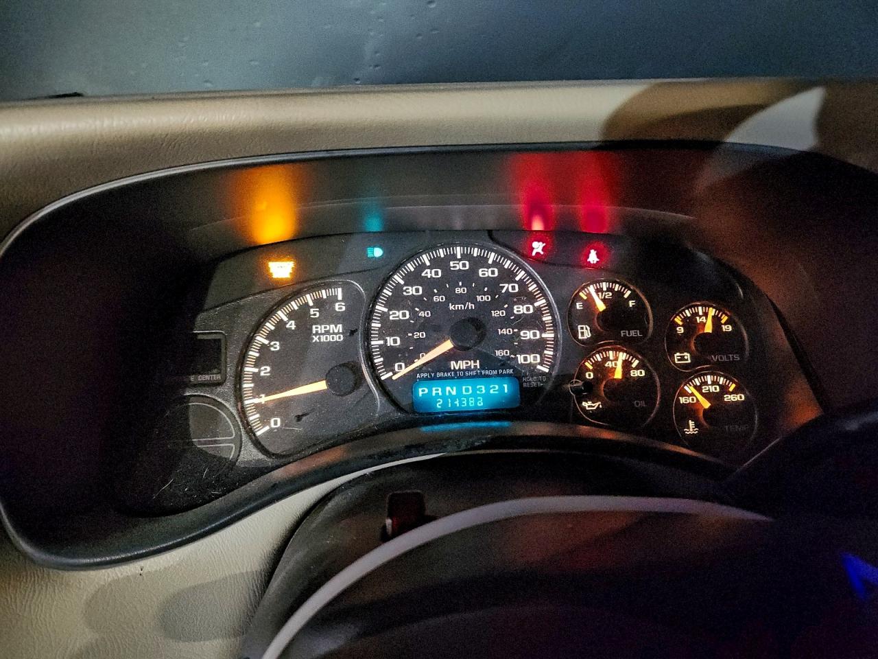 2002 Chevrolet Tahoe C1500 VIN: 1GNEC13Z52R235965 Lot: 93934315