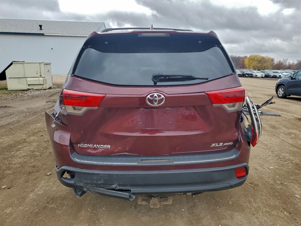 2018 Toyota Highlander Se VIN: 5TDJZRFH4JS808426 Lot: 94134625