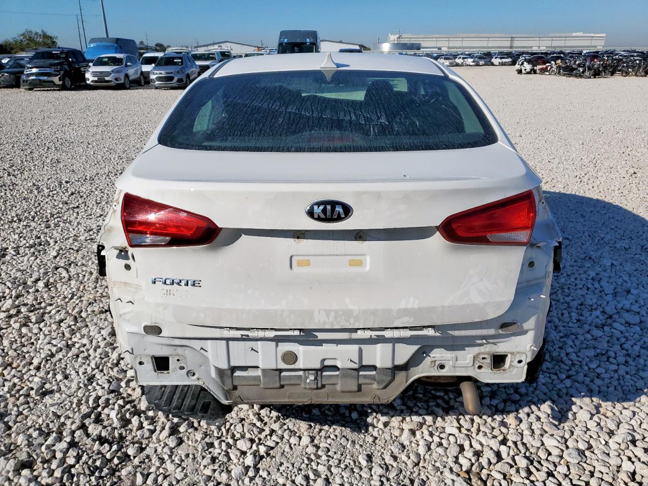 2017 Kia Forte Lx VIN: 3KPFK4A77HE102504 Lot: 90493775