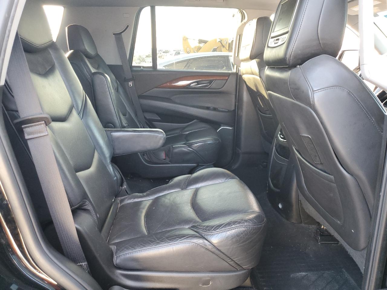 2018 Cadillac Escalade Luxury VIN: 1GYS4BKJ7JR303797 Lot: 91140905