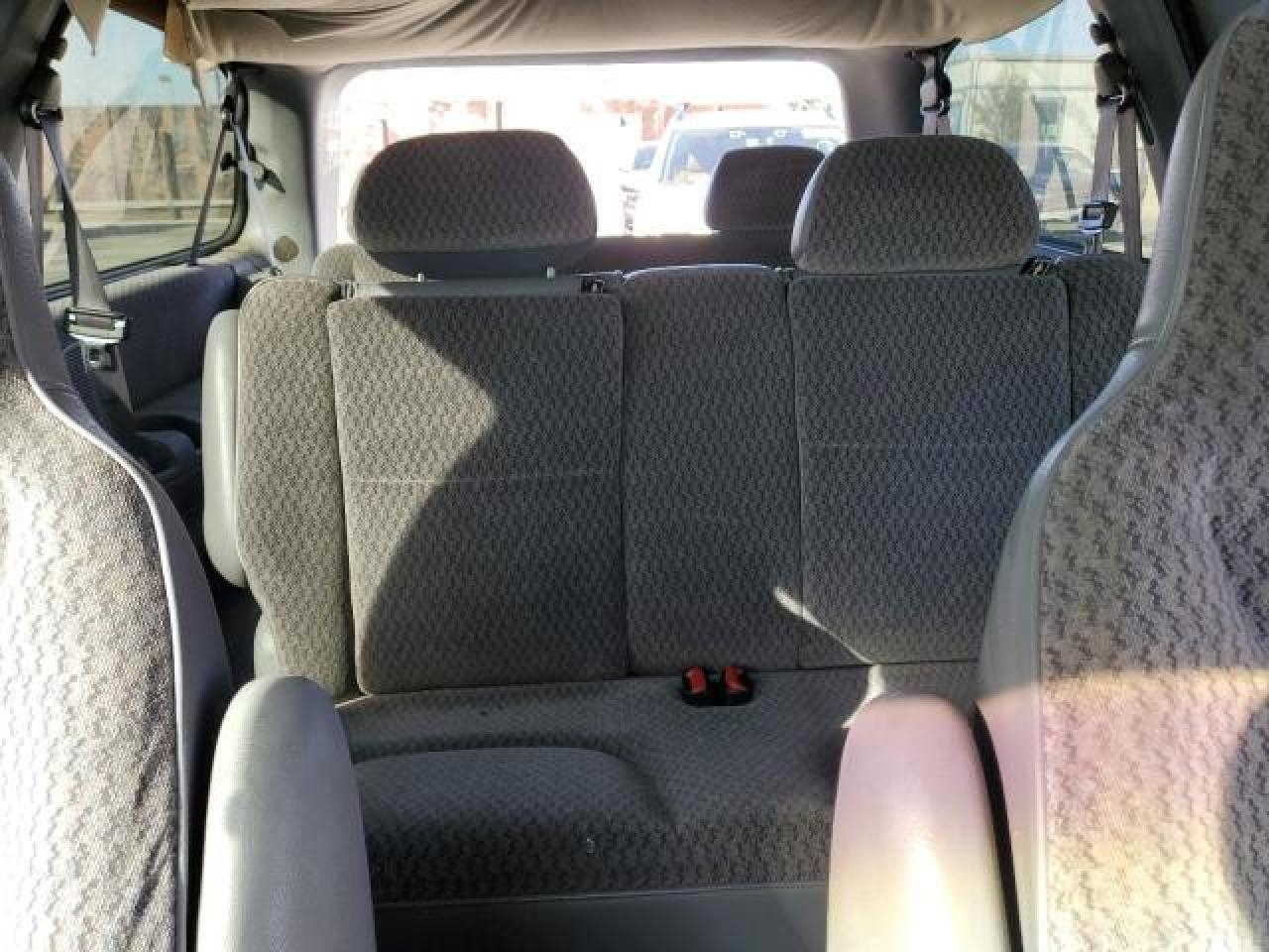 2000 Dodge Grand Caravan Se VIN: 1B4GP44G3YB680398 Lot: 90751715