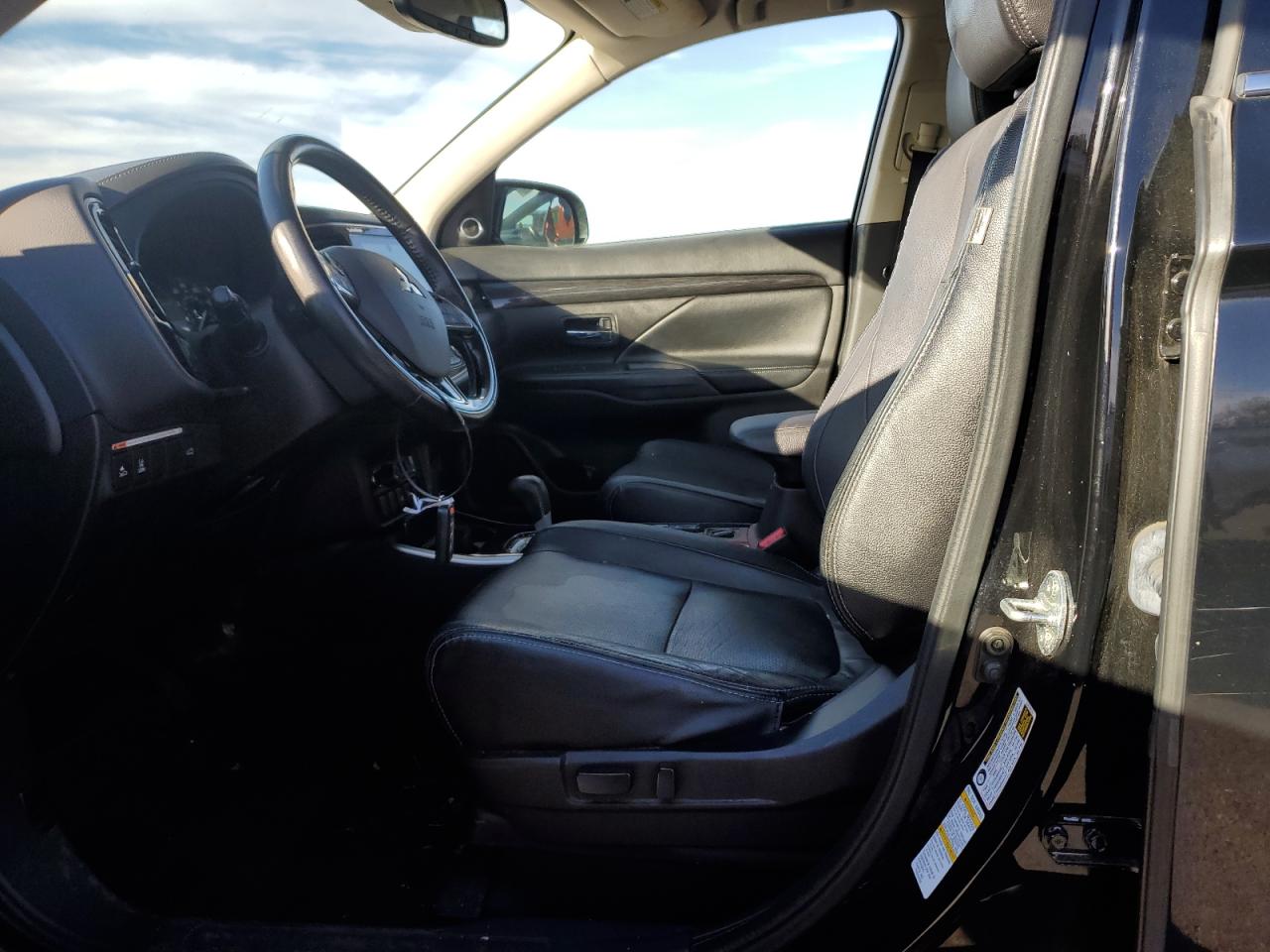 2018 Mitsubishi Outlander Se VIN: JA4AZ3A33JZ020383 Lot: 92745145