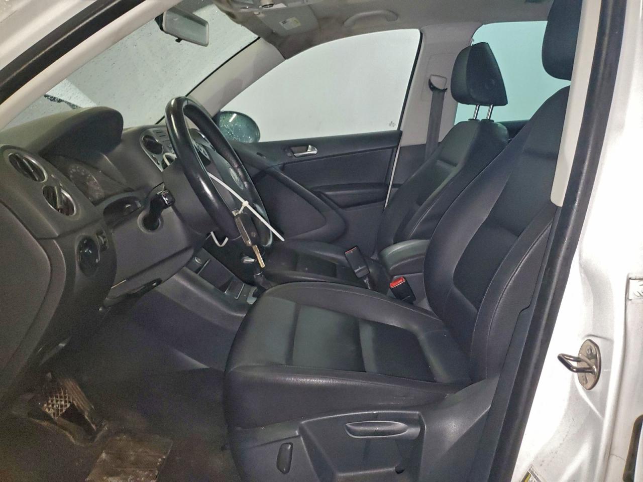 2010 Volkswagen Tiguan S VIN: WVGAV7AXXAW002066 Lot: 93886025