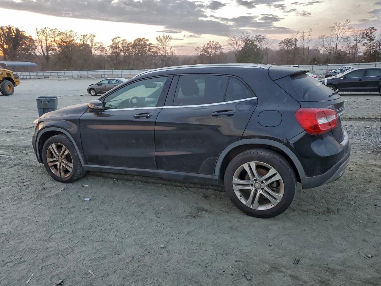 Фото: WDCTG4EB2GJ256178