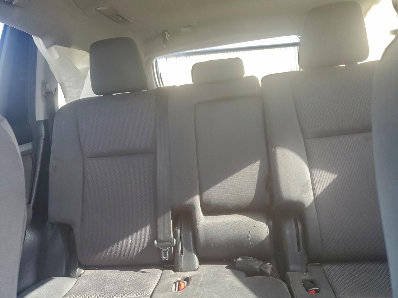 2018 Toyota Highlander Le VIN: 5TDZZRFH2JS250854 Lot: 94503565