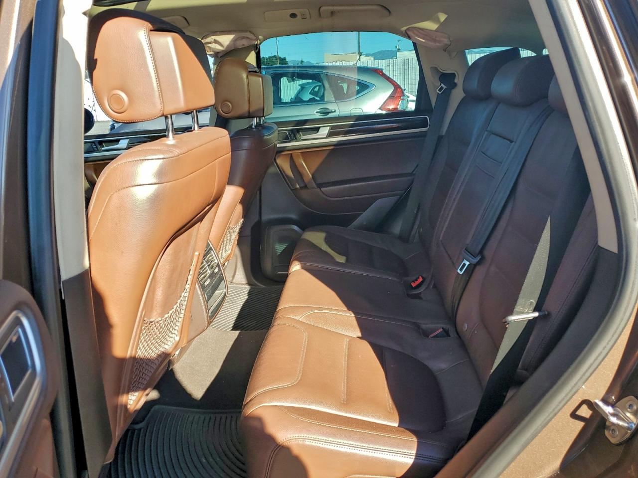 2014 Volkswagen Touareg V6 Tdi VIN: WVGEP9BP4ED004709 Lot: 94182655