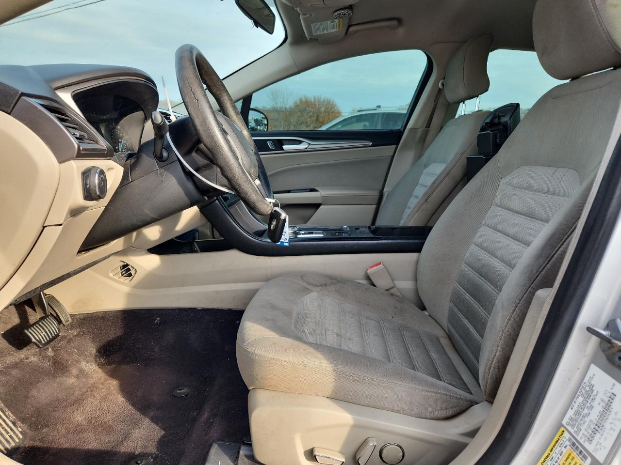 2017 Ford Fusion Se VIN: 3FA6P0H74HR146815 Lot: 92966345