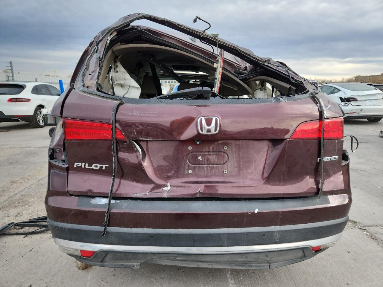 2016 Honda Pilot Touring VIN: 5FNYF5H96GB054352 Lot: 92401895