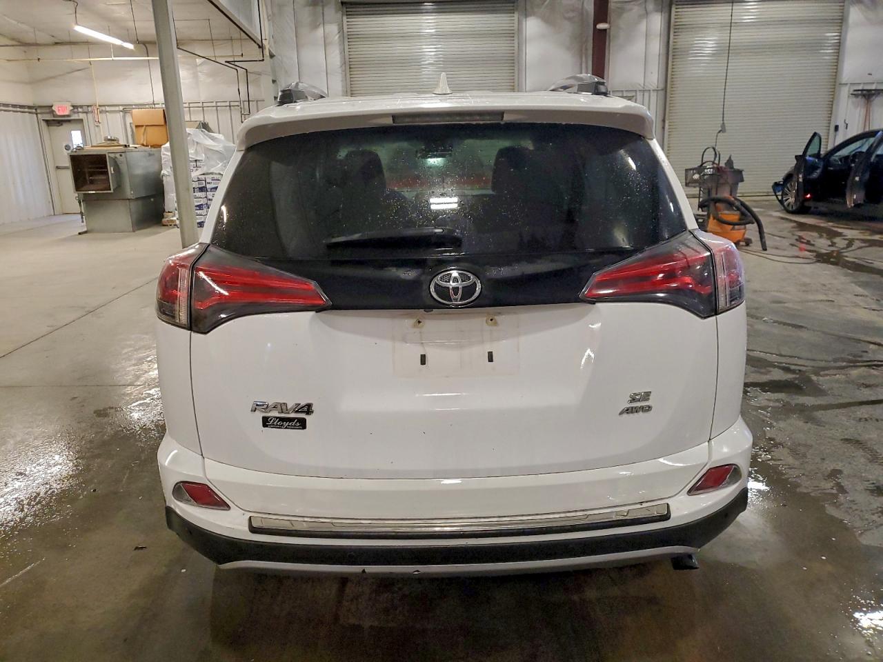 2017 Toyota Rav4 Se VIN: 2T3JFREV7HW607810 Lot: 94127545