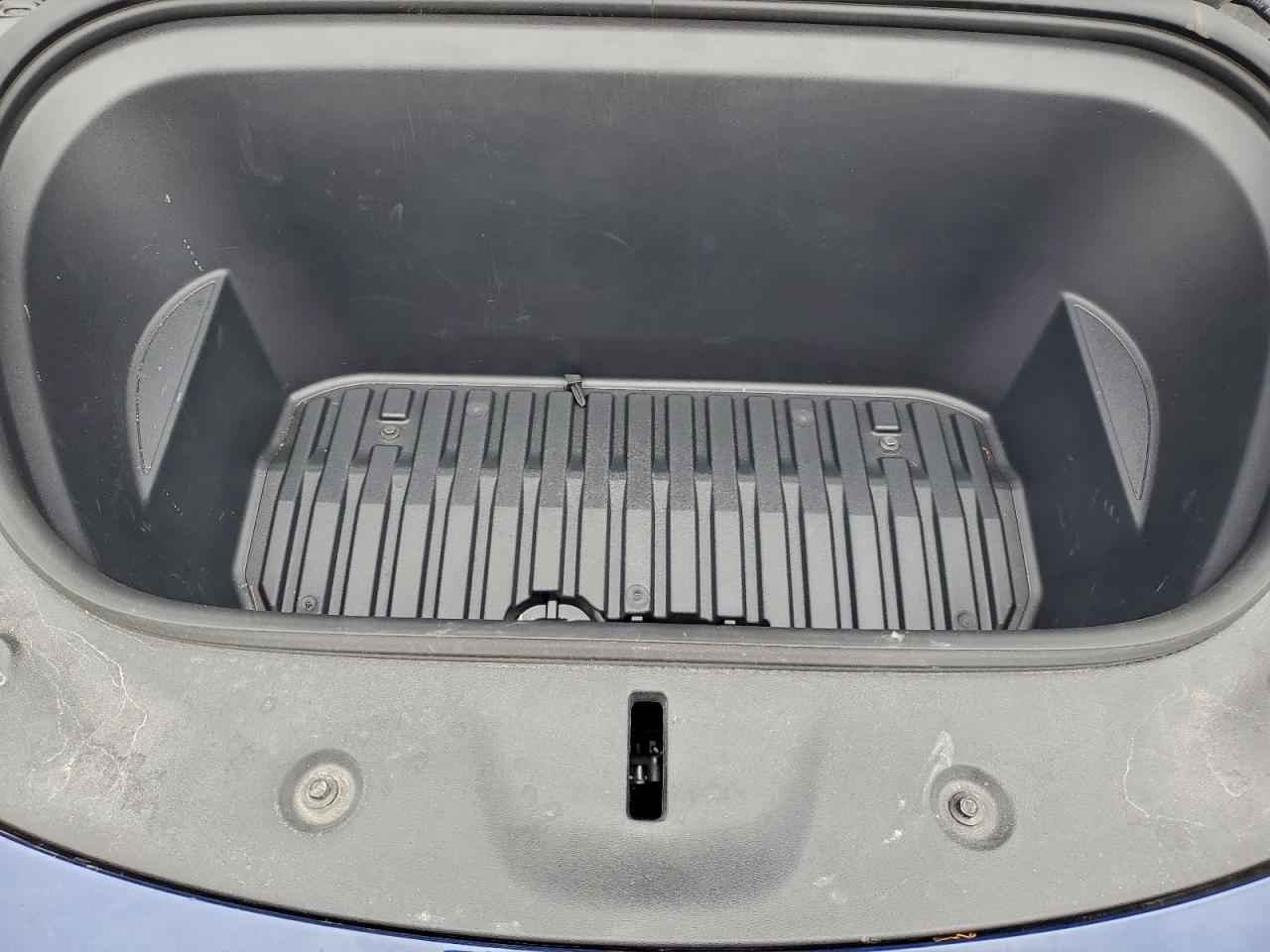 2024 Tesla Model Y VIN: 7SAYGDEE3RA275287 Lot: 93867835