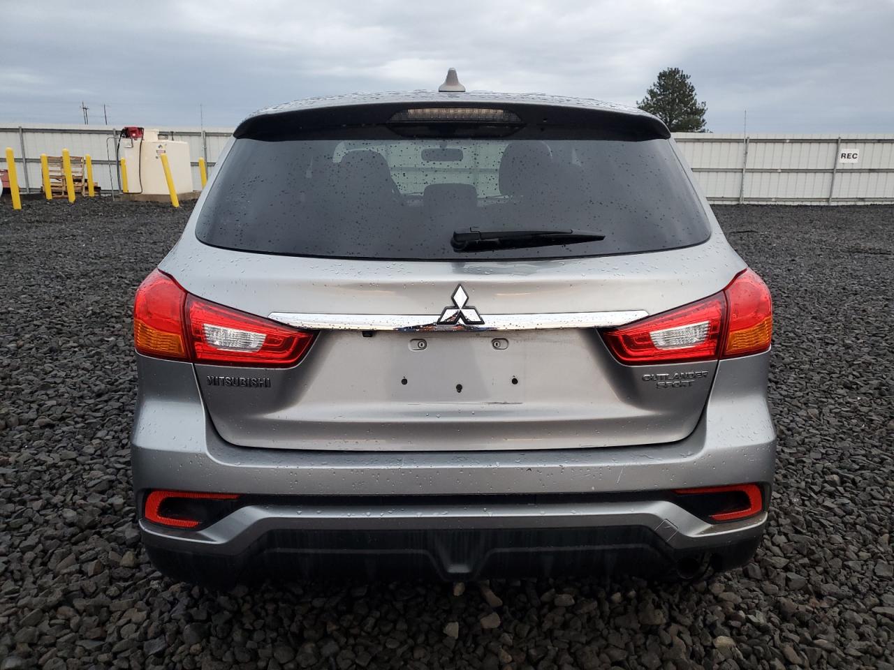 2018 Mitsubishi Outlander Sport Es VIN: JA4AP3AU2JU003036 Lot: 92907445