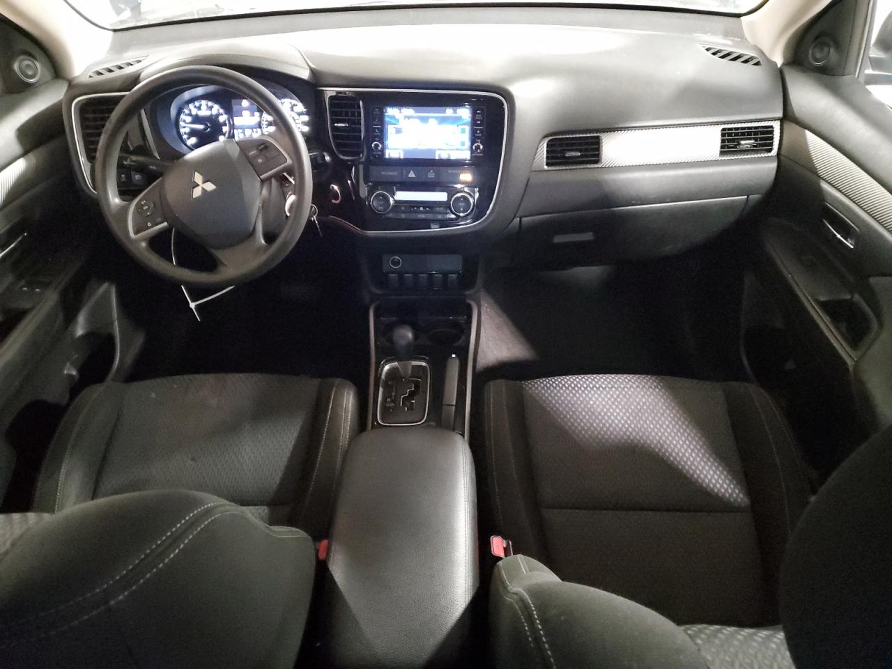 2018 Mitsubishi Outlander Es VIN: JA4AD2A37JJ005280 Lot: 92532295