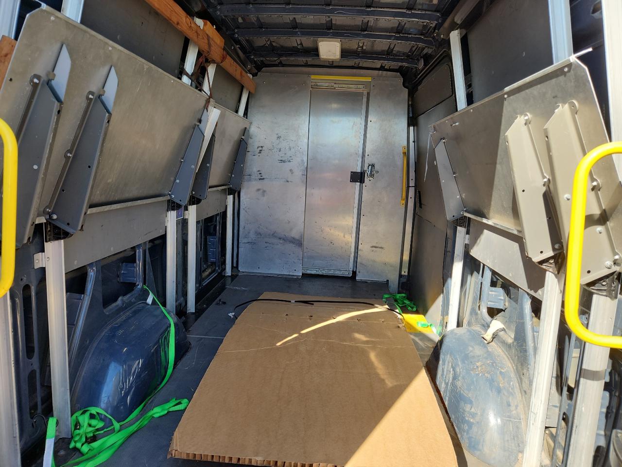 2018 Mercedes Benz Sprinter 2500 Delivery Van VIN: WD3PE7CD0JP636346 Lot: 92024805