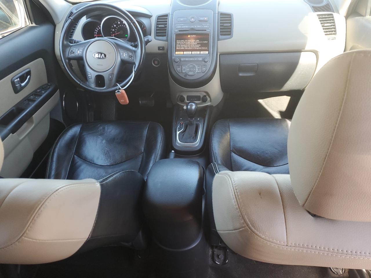 2013 Kia Soul + VIN: KNDJT2A66D7764457 Lot: 92404475