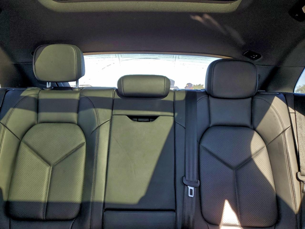 2020 Porsche Macan VIN: WP1AA2A52LLB03669 Lot: 94442435