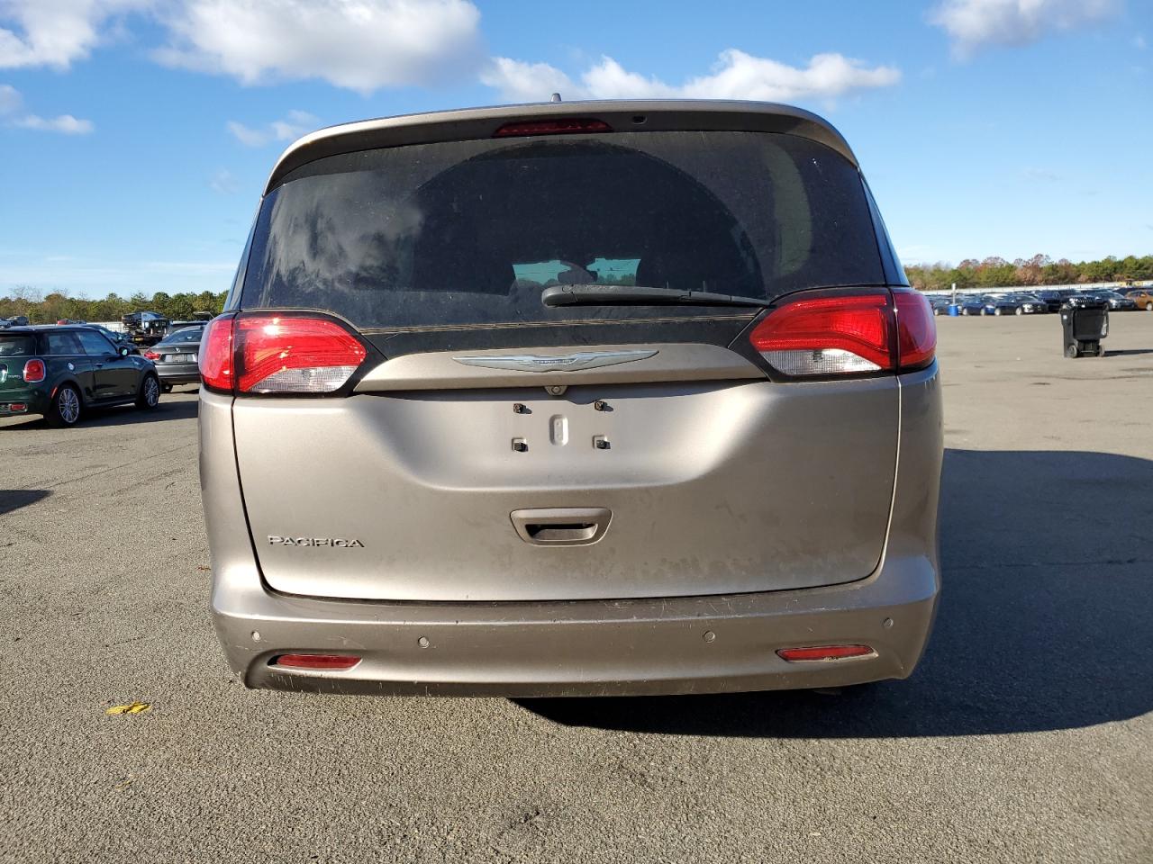 2017 Chrysler Pacifica Lx VIN: 2C4RC1CG7HR623078 Lot: 92888415