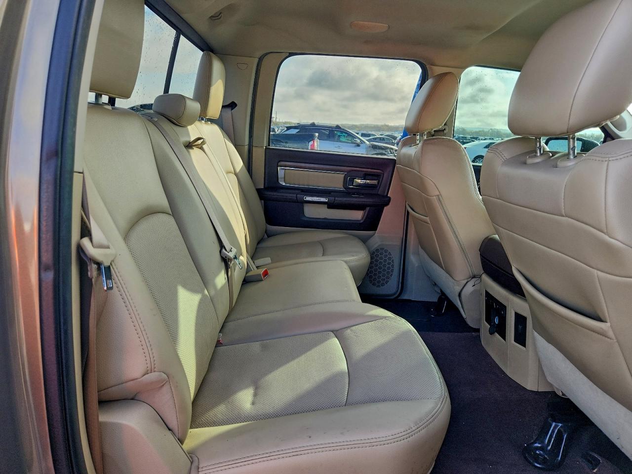 2015 Ram 1500 Laramie VIN: 1C6RR6NM5FS590101 Lot: 93852385