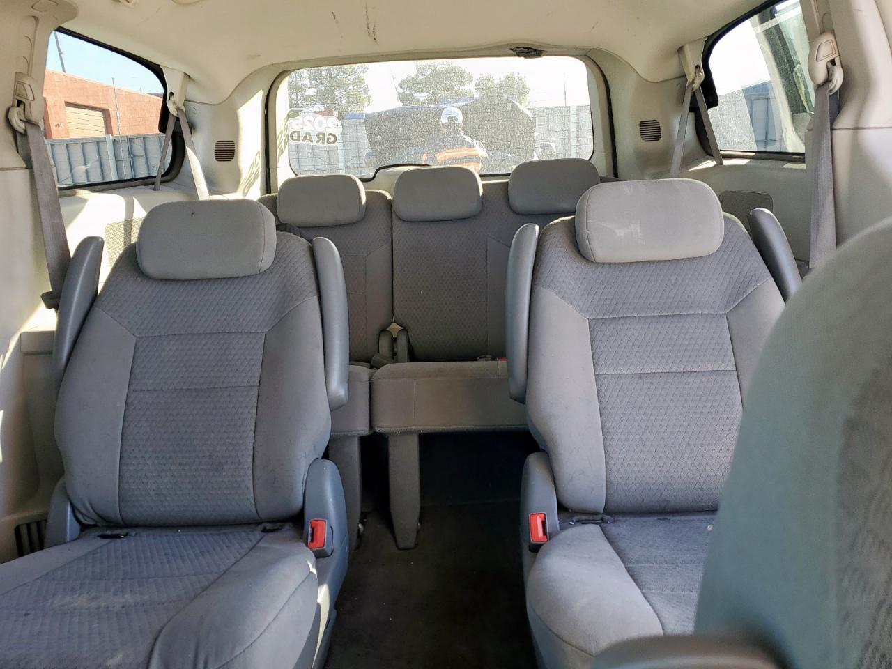 2008 Chrysler Town & Country Lx VIN: 2A8HR44H08R750492 Lot: 91994295