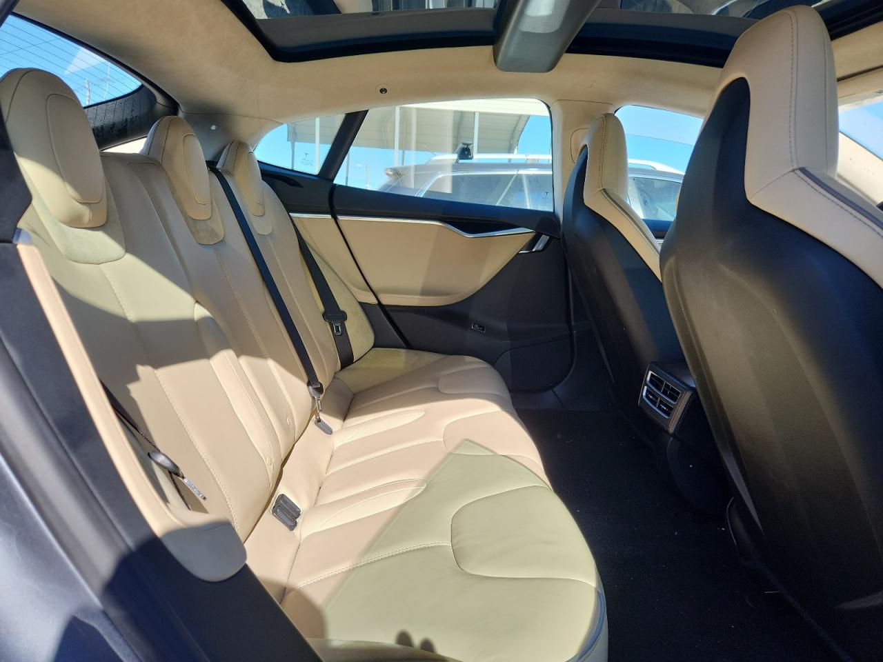 2013 Tesla Model S VIN: 5YJSA1CN9DFP25669 Lot: 90750745