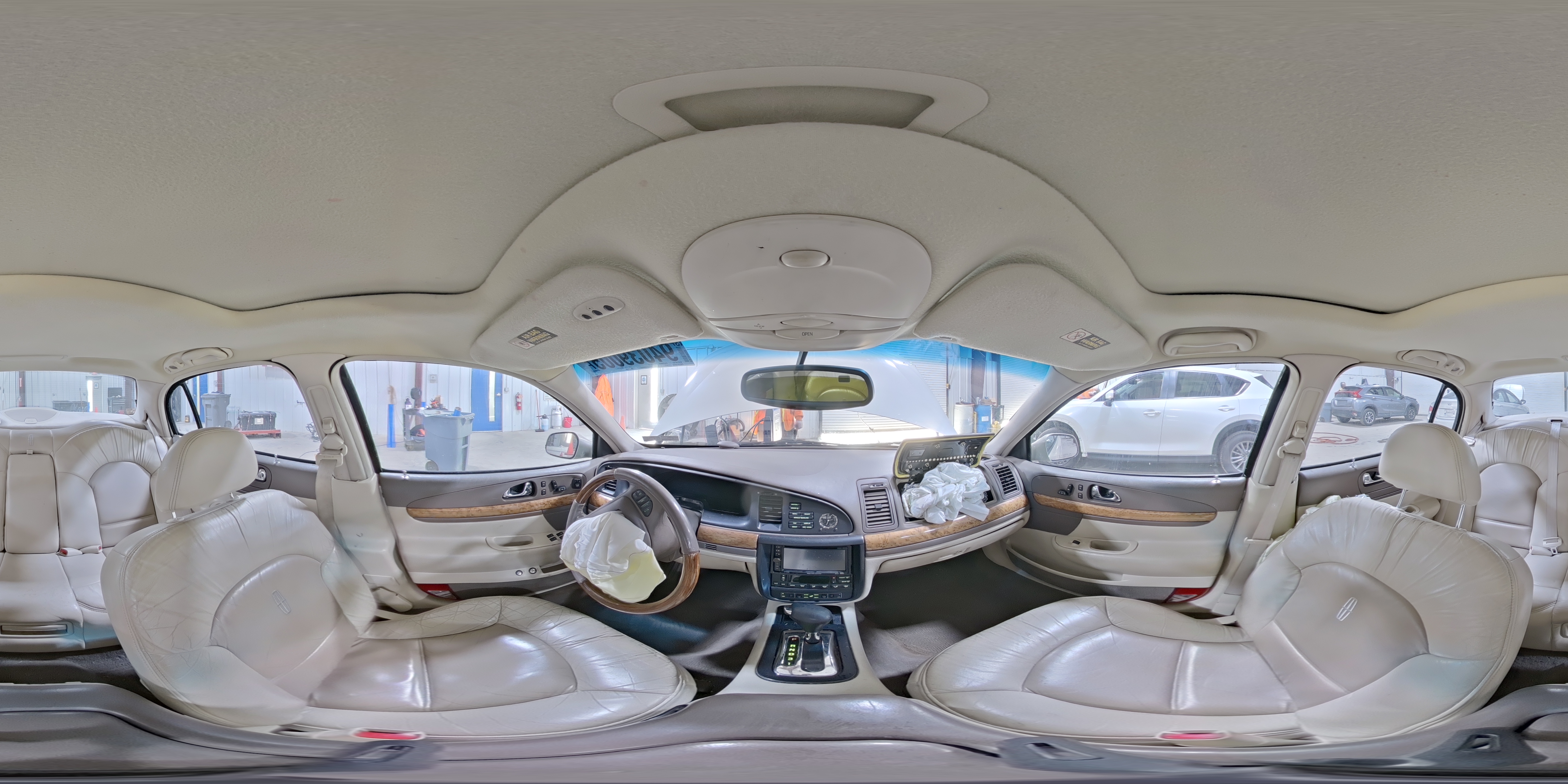 1999 Lincoln Continental VIN: 1LNHM97V8XY715869 Lot: 94039005