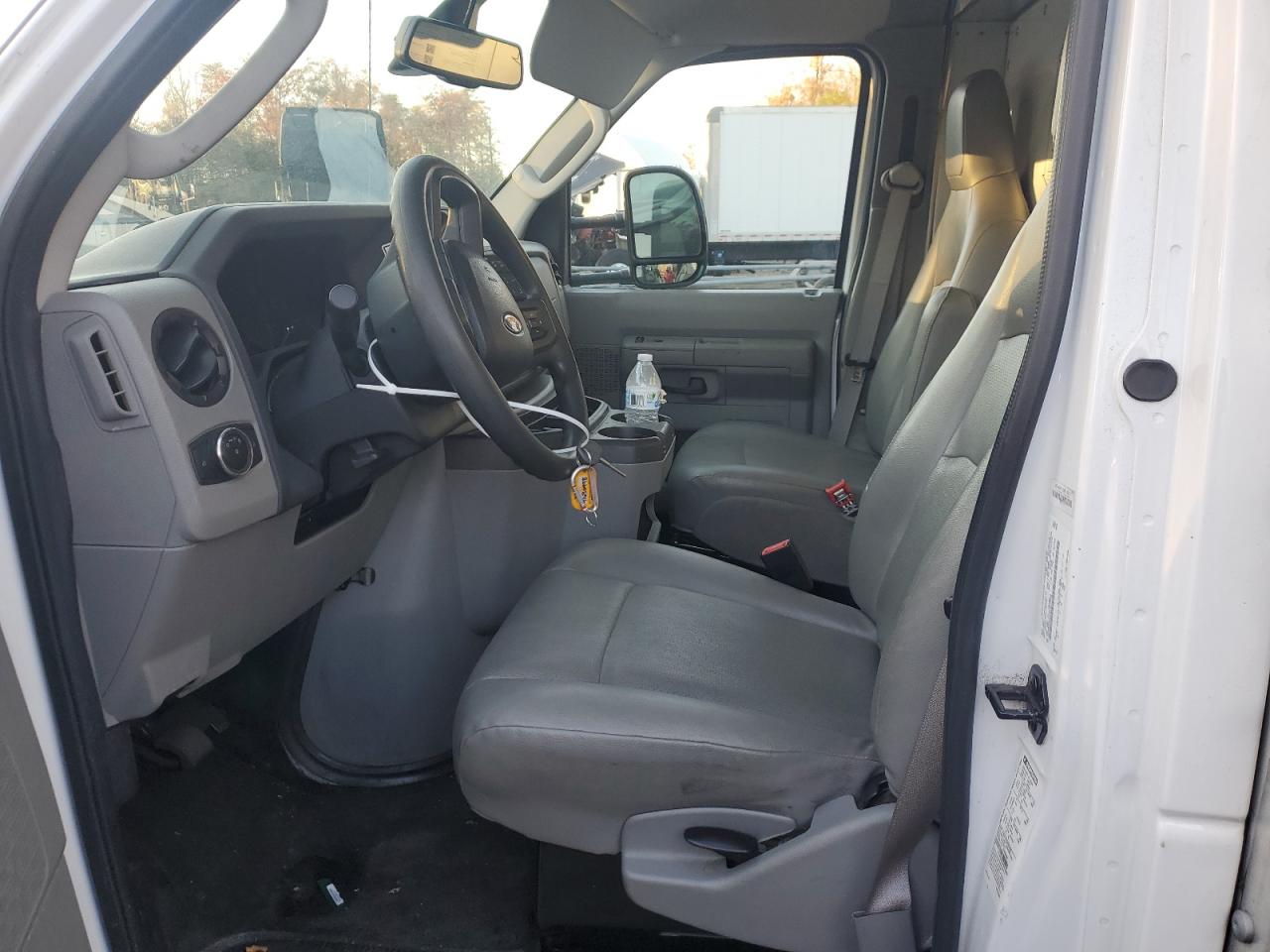 2024 Ford E350 Box Truck VIN: 1FDWE3FN1RDD13950 Lot: 92661385