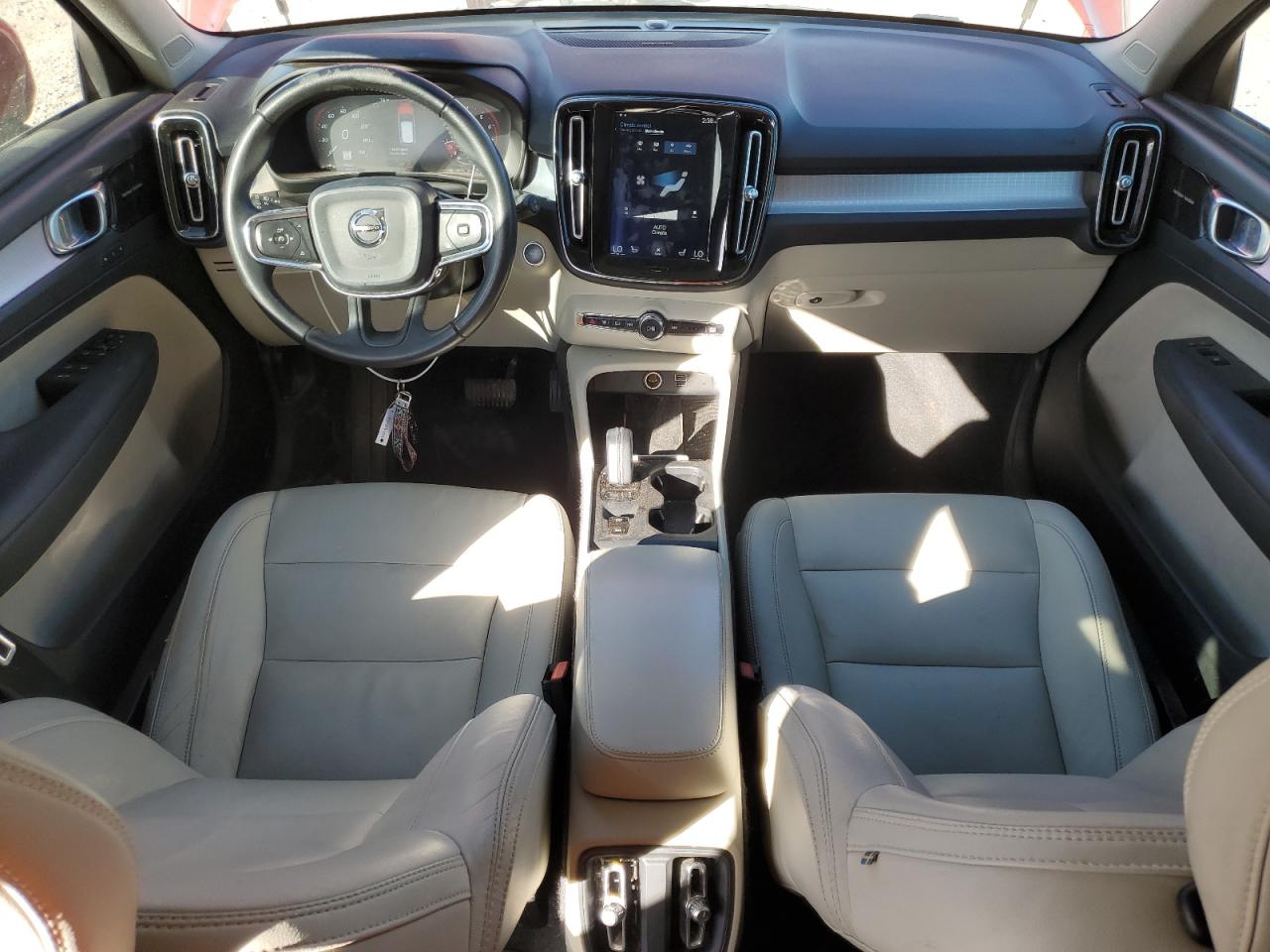 2019 Volvo Xc40 T5 Momentum VIN: YV4162UKXK2138336 Lot: 91489985