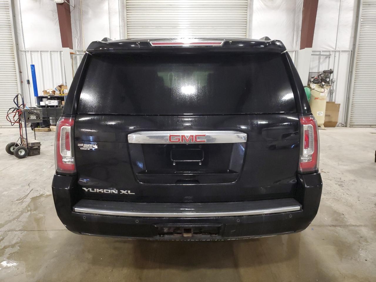 2015 GMC Yukon Xl Denali VIN: 1GKS2JKJ9FR160871 Lot: 92326635