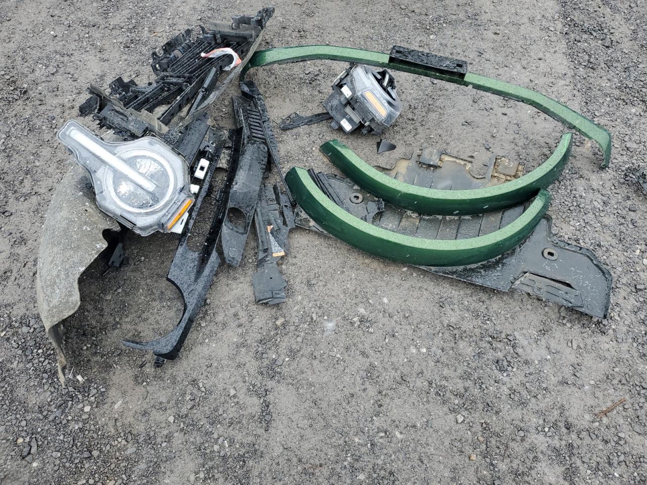 2022 Ford Bronco Base VIN: 1FMEE5DPXNLB36133 Lot: 92297145