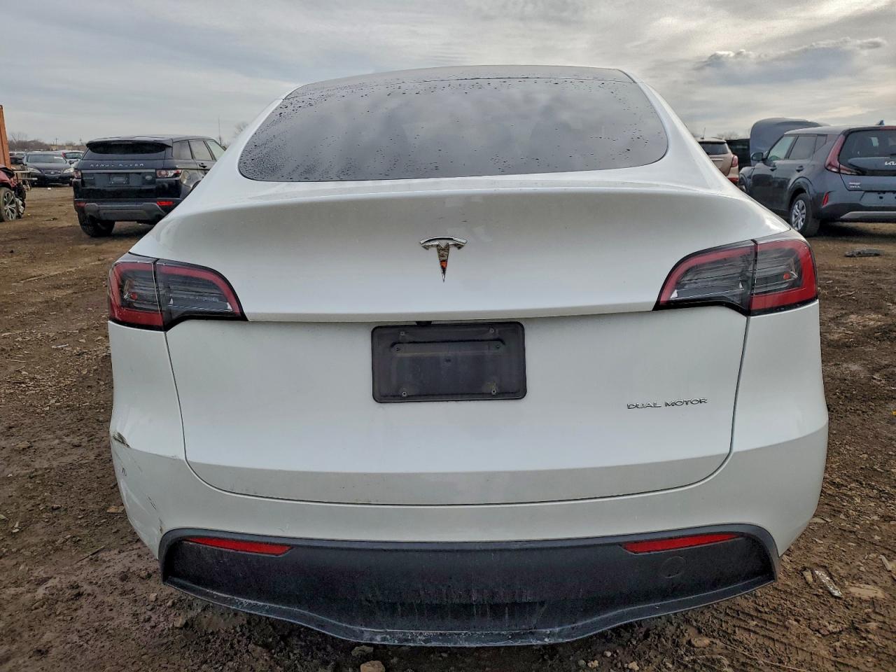 2023 Tesla Model Y VIN: 7SAYGDEE1PF805756 Lot: 94043105