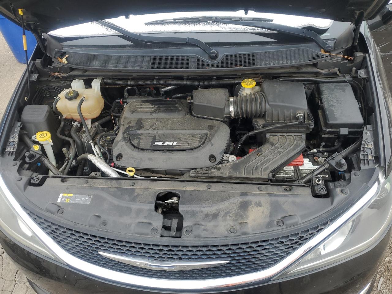 2018 Chrysler Pacifica Touring L VIN: 2C4RC1BG1JR119892 Lot: 91607835