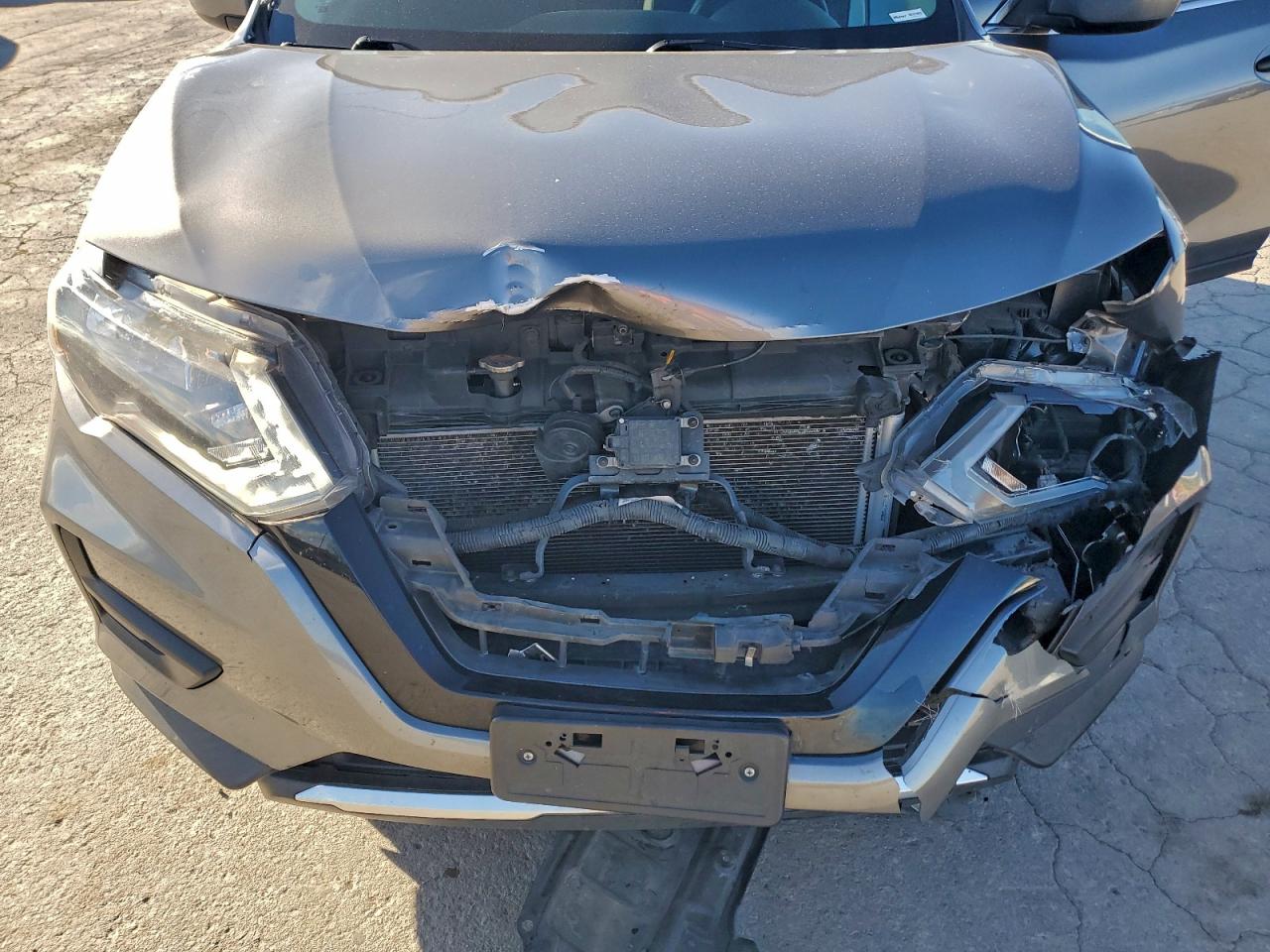 2017 Nissan Rogue S VIN: KNMAT2MV5HP594066 Lot: 94209355