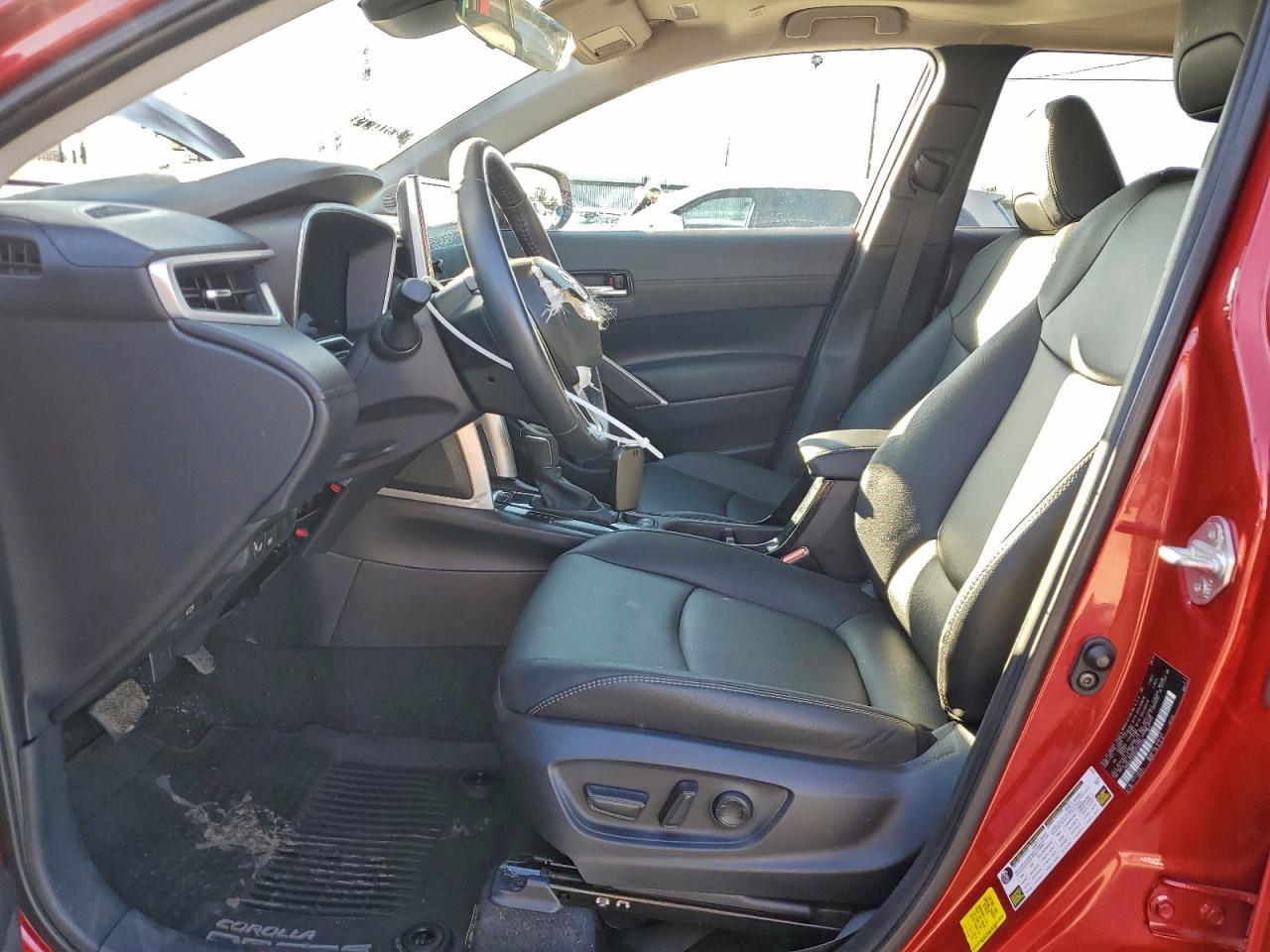 2024 Toyota Corolla Cross Xle VIN: 7MUDAAAG8RV104266 Lot: 94392635