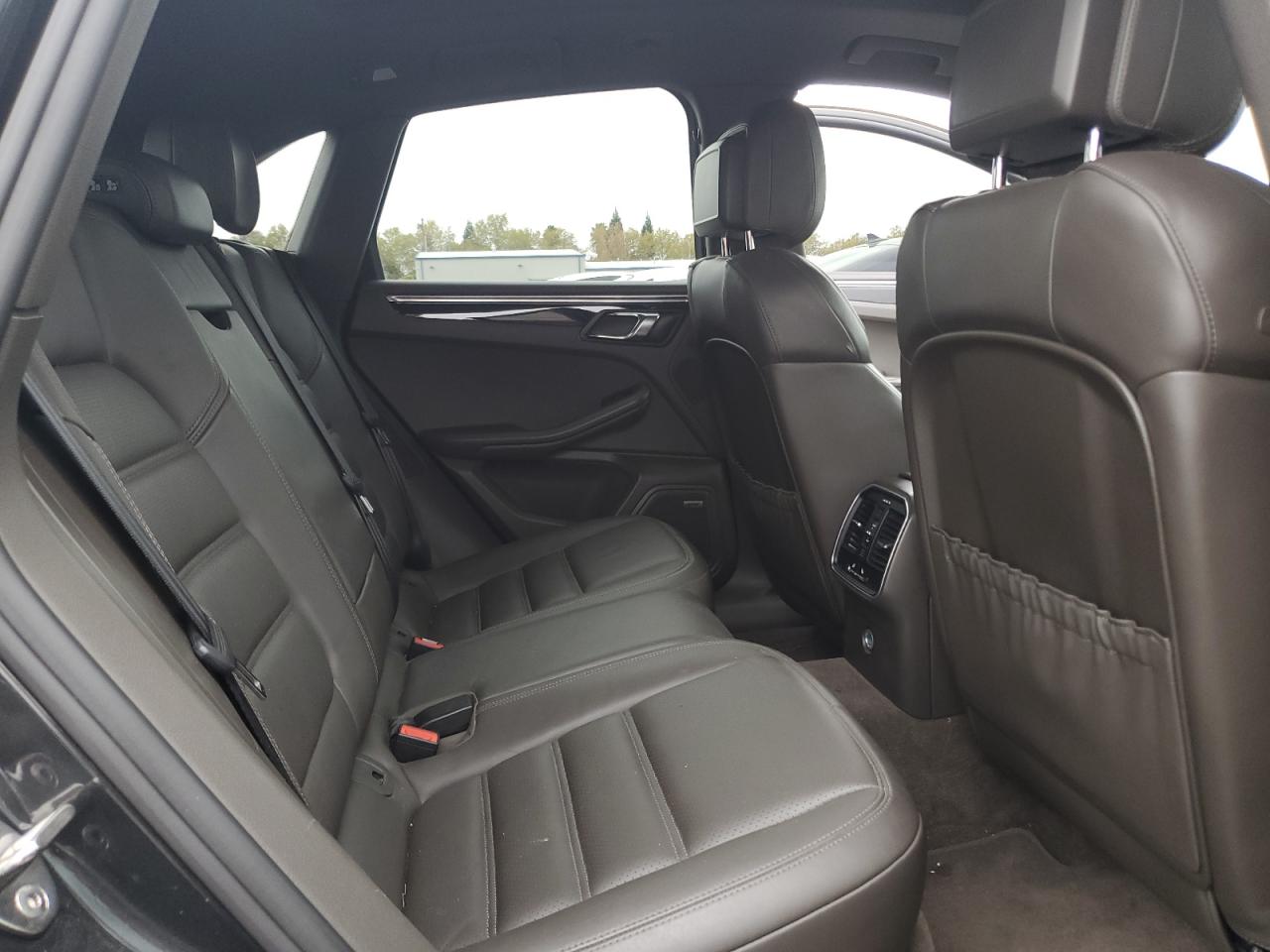 2017 Porsche Macan S VIN: WP1AB2A51HLB13436 Lot: 93312445