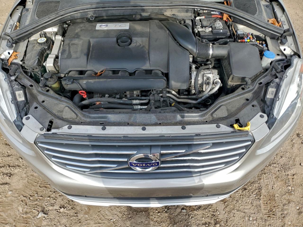 2015 Volvo Xc60 T6 Premier VIN: YV4902RK2F2737699 Lot: 93492635