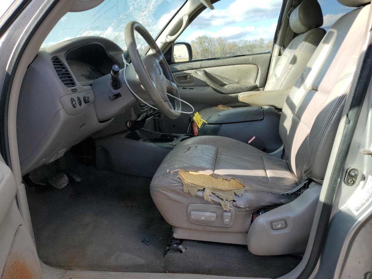 2002 Toyota Sequoia Sr5 VIN: 5TDZT34A32S075049 Lot: 92073065