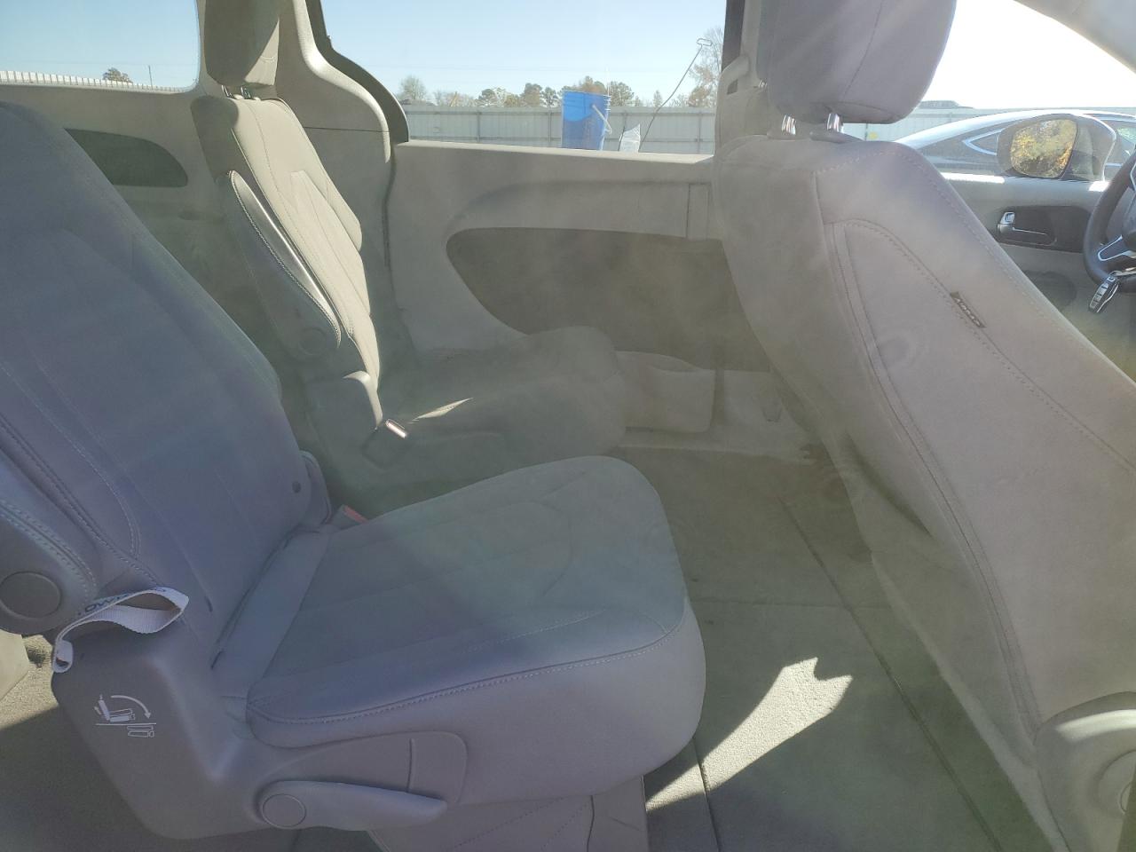 2020 Chrysler Voyager Lx VIN: 2C4RC1CG4LR131178 Lot: 92093755