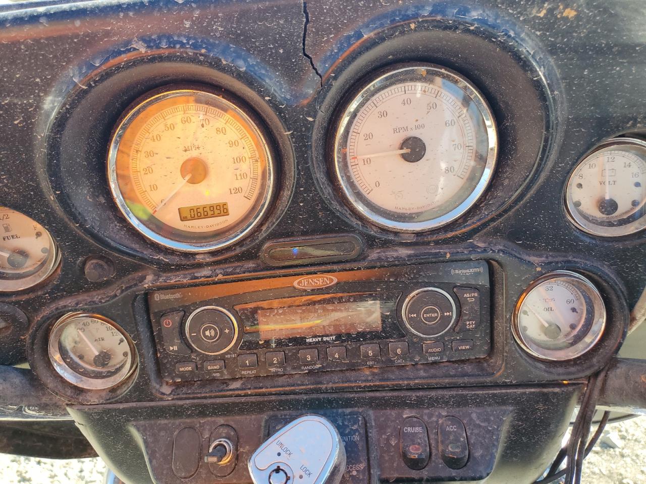 2009 Harley-Davidson Flhx VIN: 1HD1KB4159Y693285 Lot: 91696075