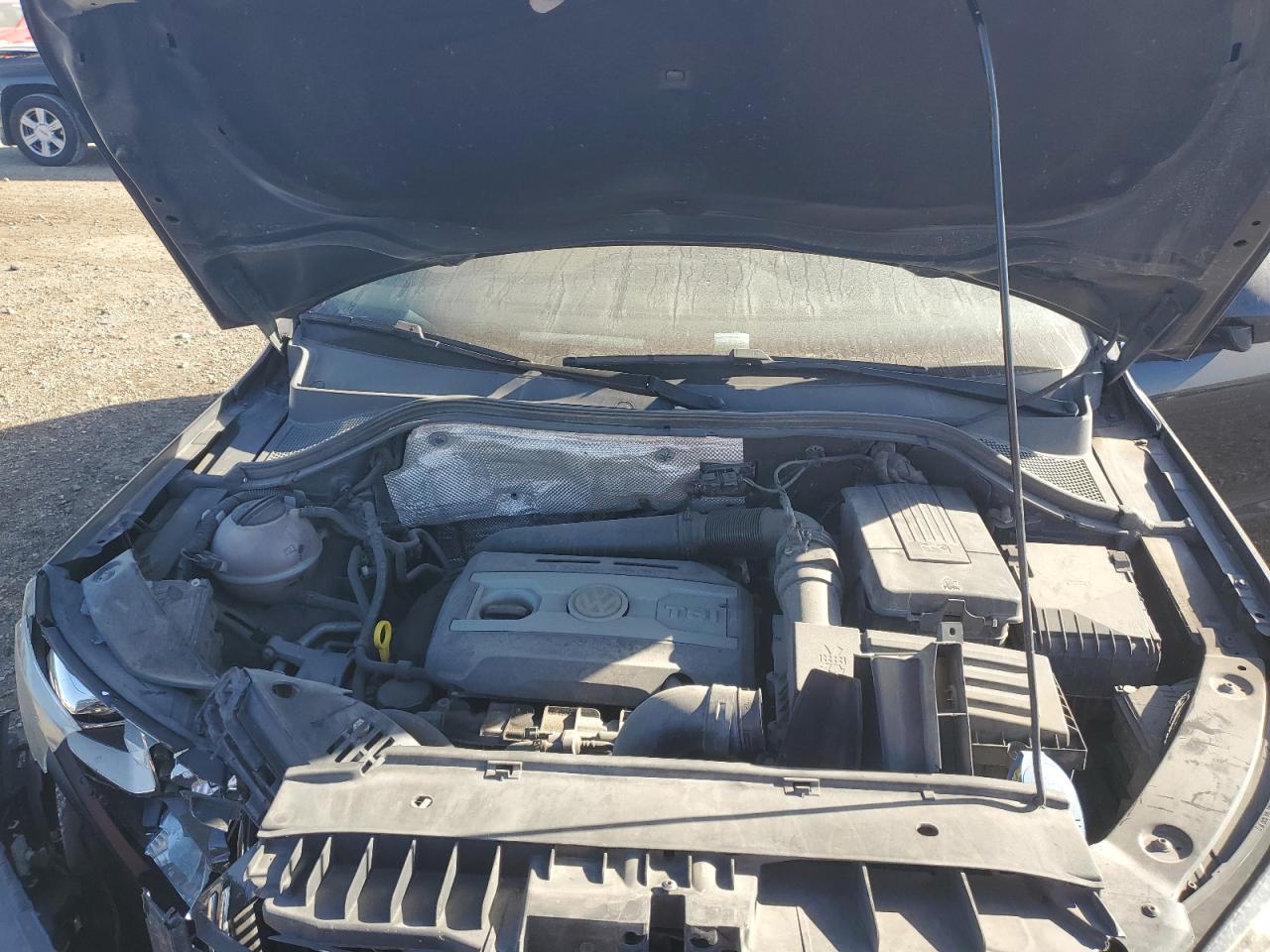 2016 Volkswagen Tiguan S VIN: WVGAV7AX7GW528423 Lot: 92471395