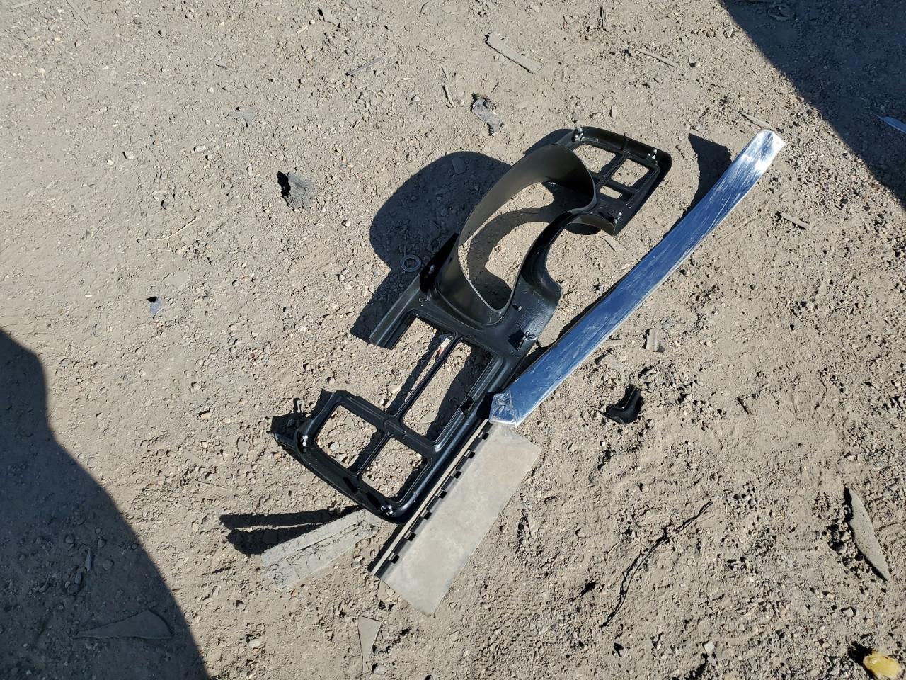 2001 GMC Yukon Xl C1500 VIN: 3GKEC16T31G118081 Lot: 91704025