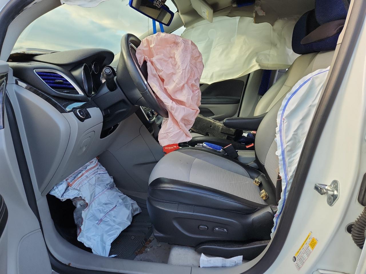 2016 Buick Encore Convenience VIN: KL4CJFSB5GB670387 Lot: 92378905