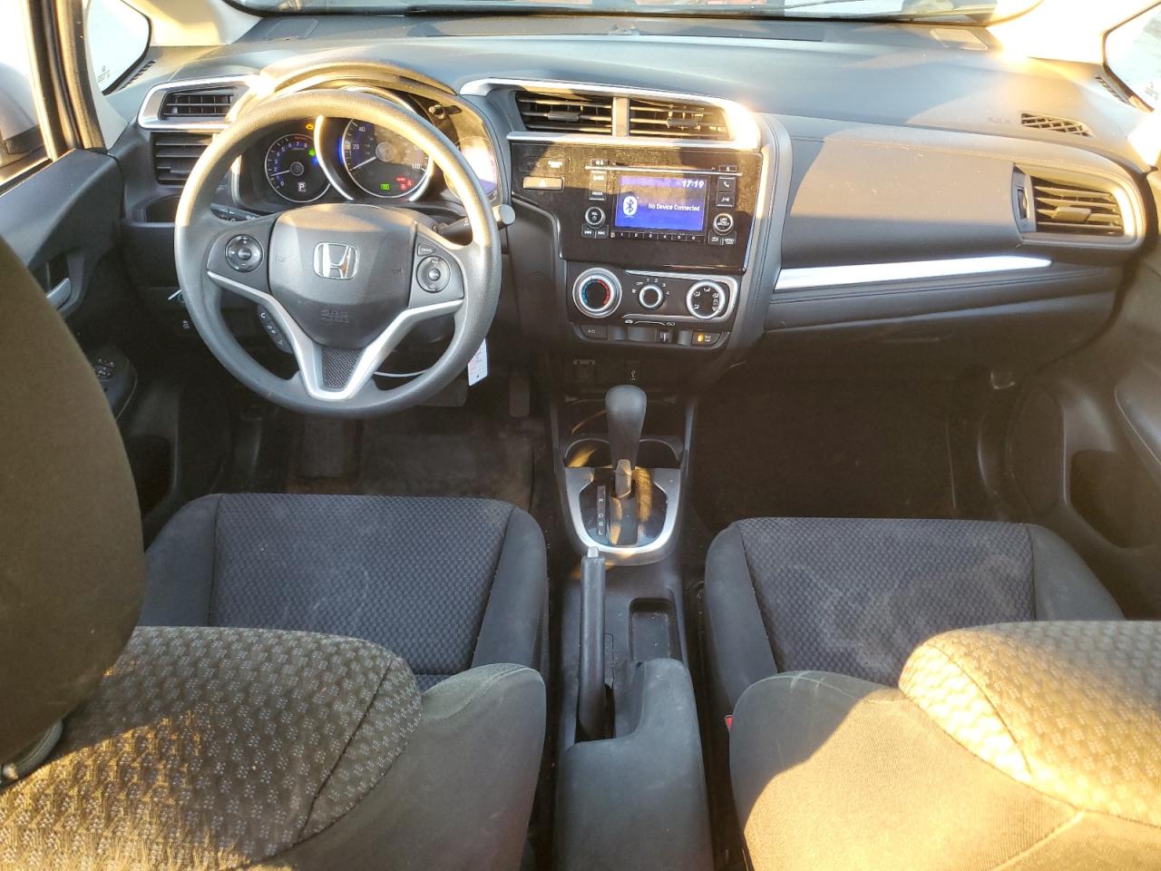 2018 Honda Fit Lx VIN: 3HGGK5H43JM736637 Lot: 91471025