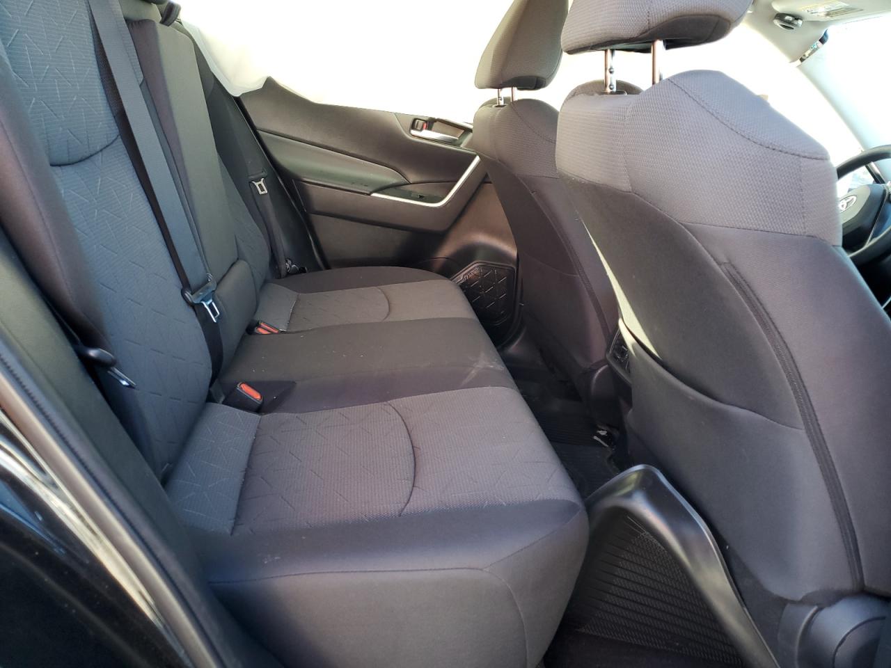 2022 Toyota Rav4 Xle VIN: 2T3W1RFV5NC202125 Lot: 92704365