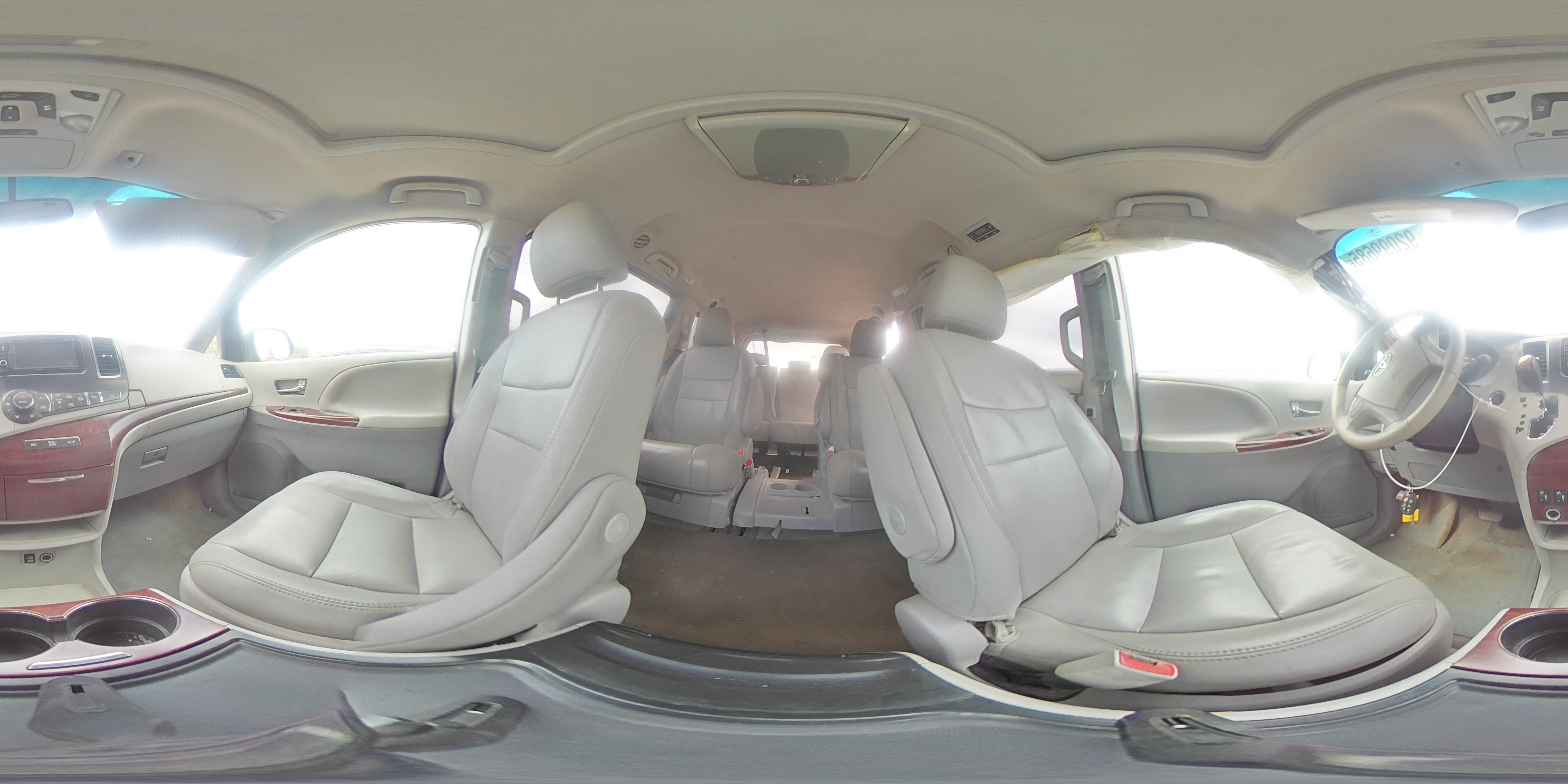 2013 Toyota Sienna Xle VIN: 5TDYK3DC8DS328403 Lot: 92099685