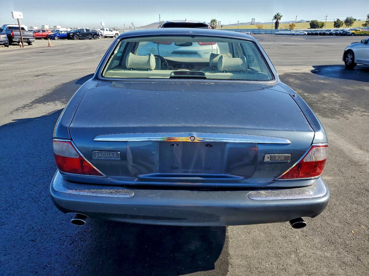 1998 Jaguar Xj8 VIN: SAJHX1247WC841374 Lot: 86193975