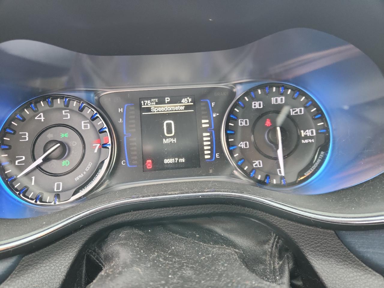 2015 Chrysler 200 S VIN: 1C3CCCBG2FN592310 Lot: 92612265