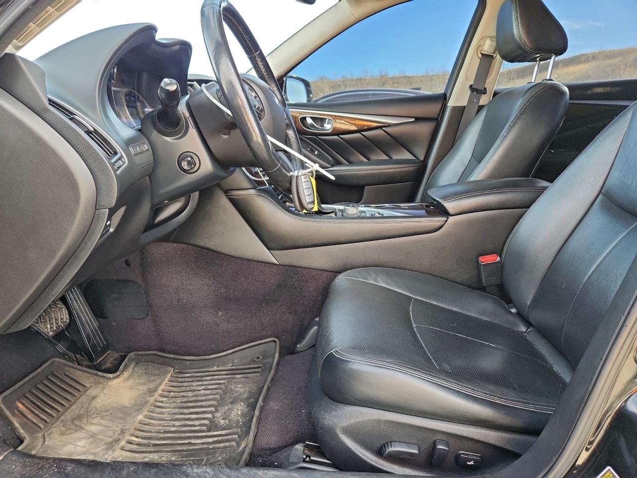 2015 Infiniti Q50 Base VIN: JN1BV7AR9FM395963 Lot: 93389295