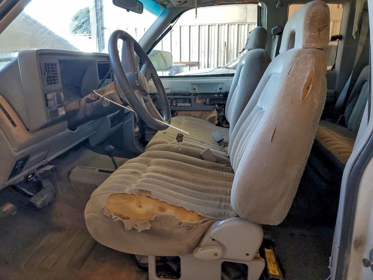 1993 Chevrolet Gmt-400 K1500 VIN: 2GCEK19K0P1238732 Lot: 93479175