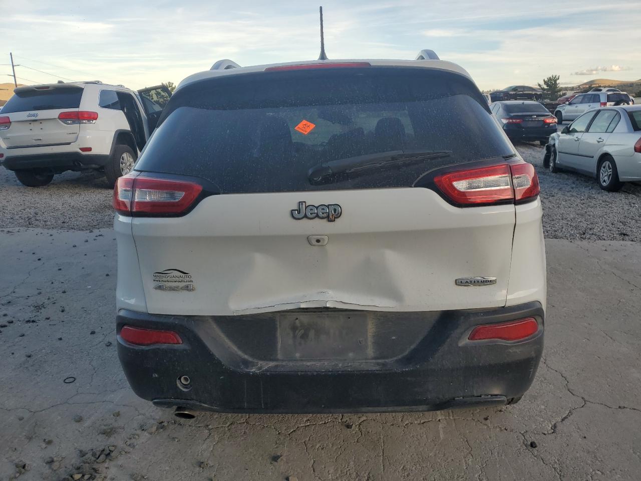 2015 Jeep Cherokee Latitude VIN: 1C4PJMCB6FW734308 Lot: 91243625