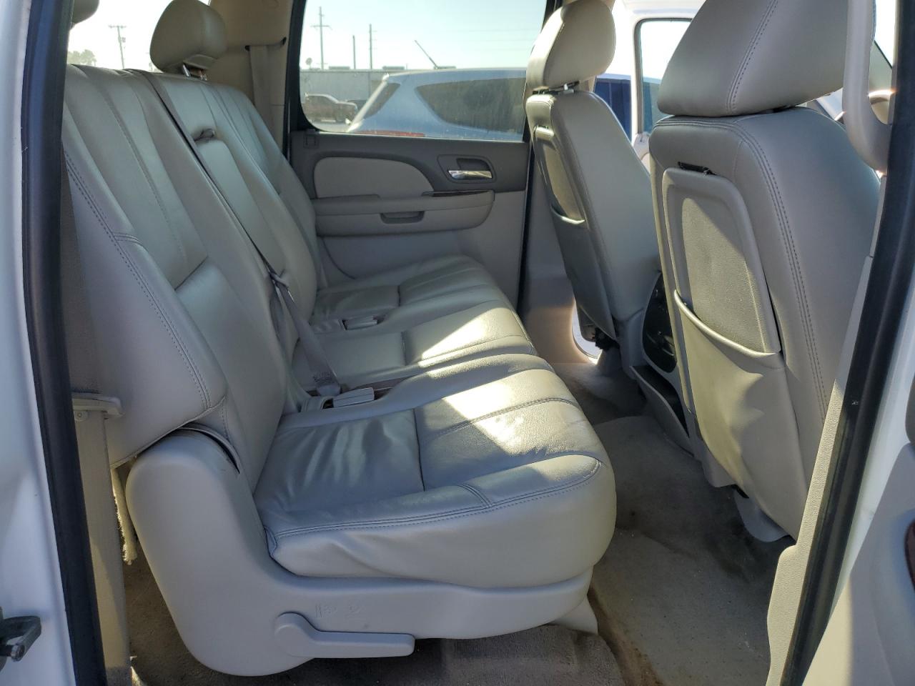 2010 GMC Yukon Xl K1500 Slt VIN: 1GKUKKE32AR288504 Lot: 90703095